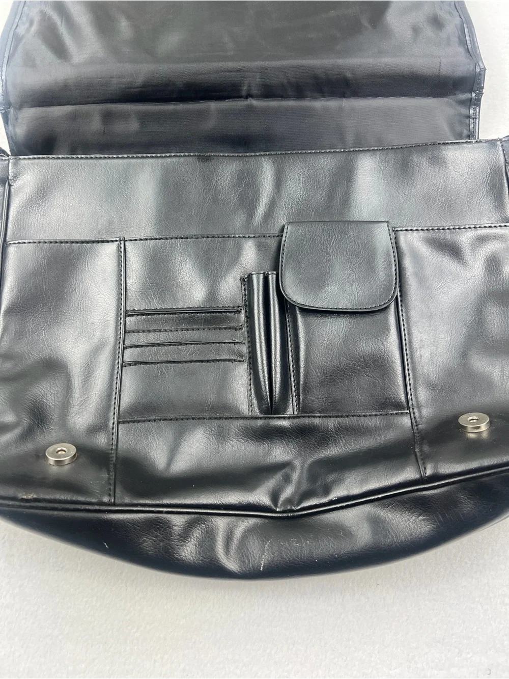 Coach Leatherwear League Messenger Commuter Black Bag Front Flap Magnet Front